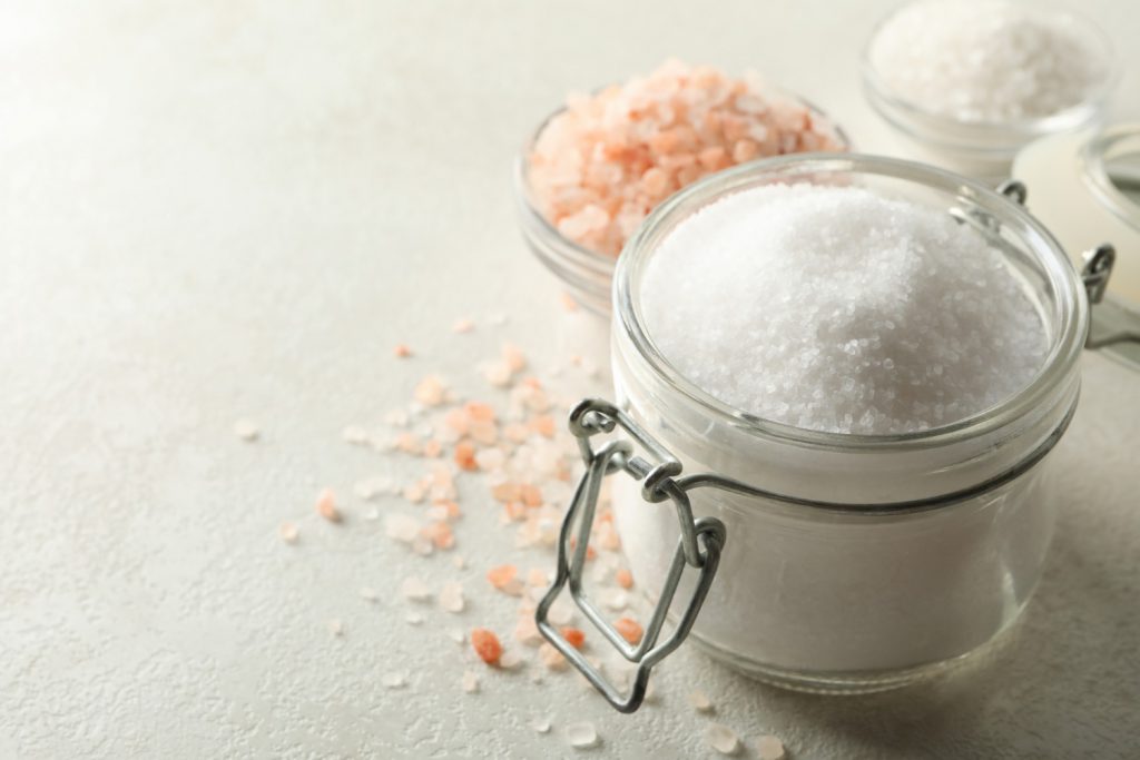 Sól kuchenna czy sól morska – która jest zdrowsza?