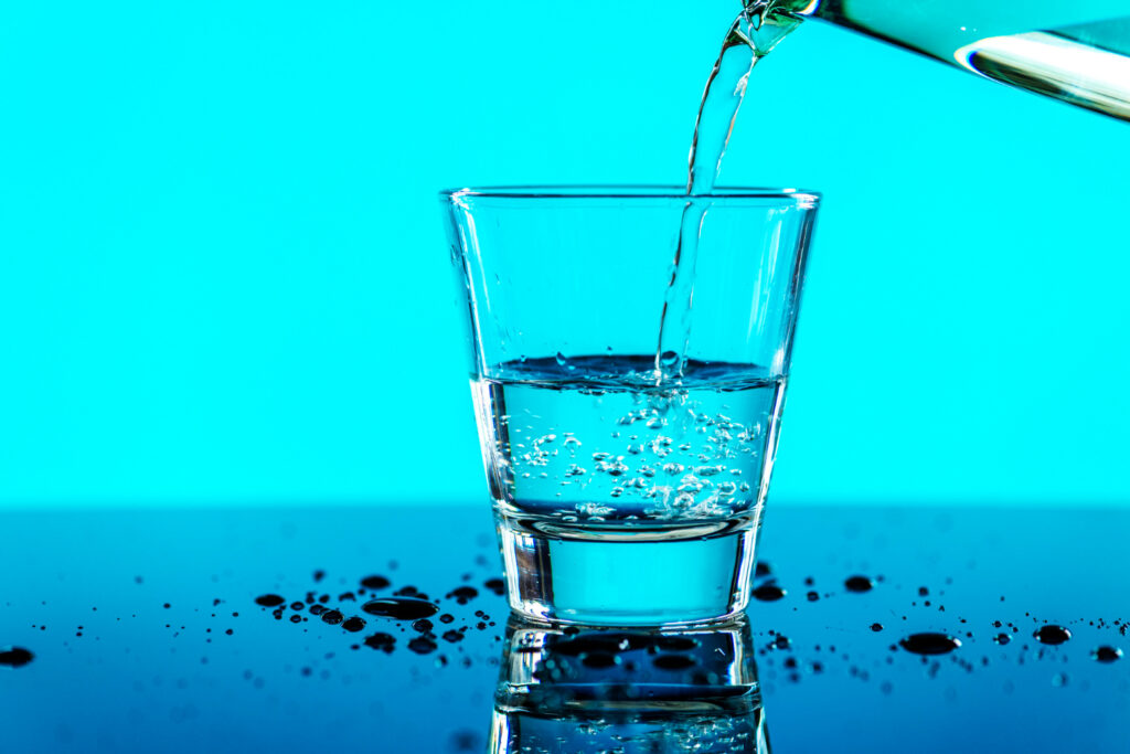 5 skutecznych porad, aby pić więcej wody