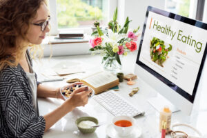 Dieta online – czy to naprawdę działa? Poznaj plusy i minusy